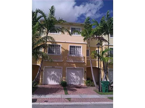 2618 SW 81st Ter #205 Photo 1