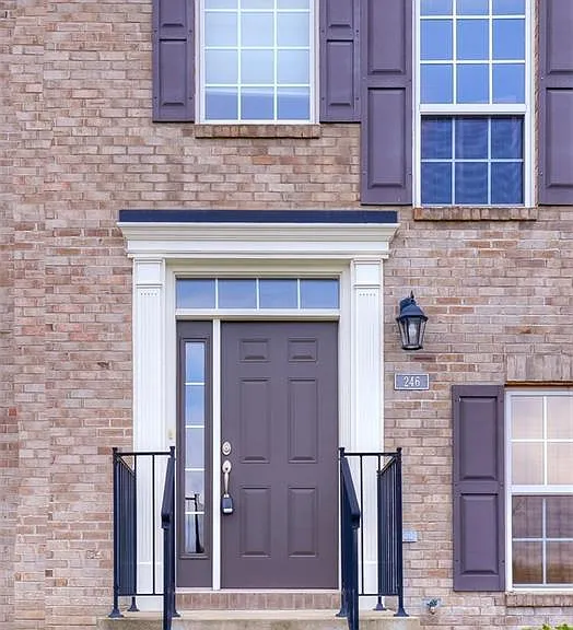 246 Coatsville Dr — Photo 2