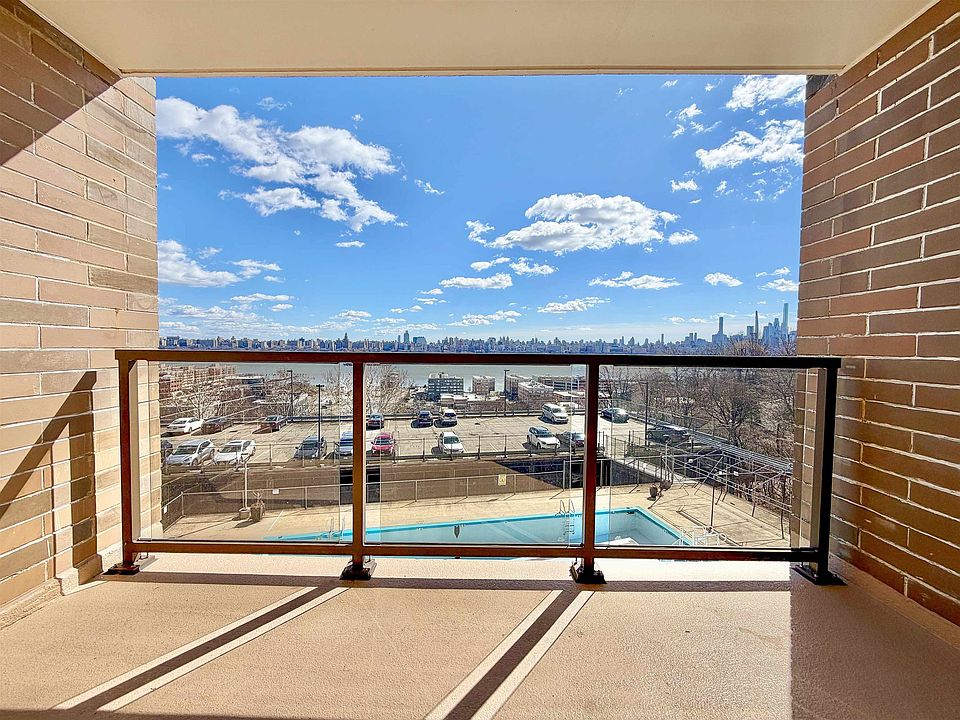 1st image of 9060 Palisade Ave APT 307