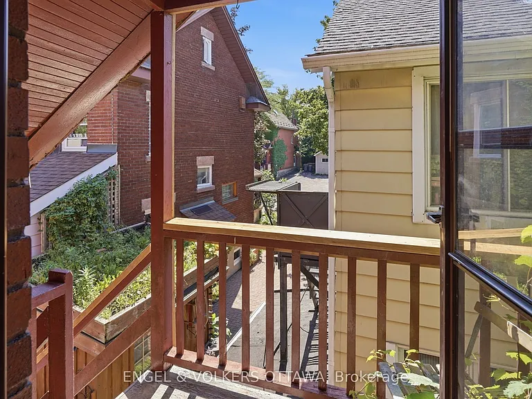 99 Charlotte St #3 — Photo 27