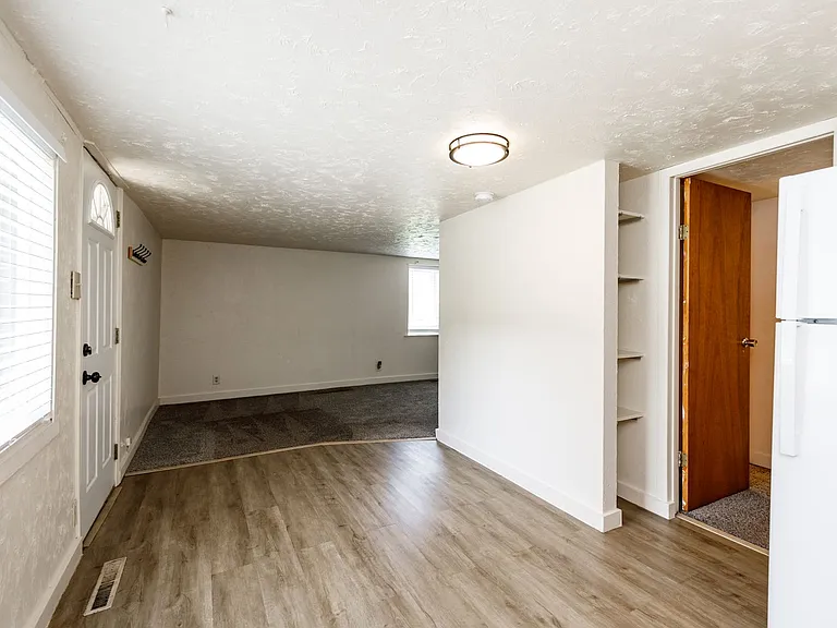 37 Delaware Rd — Photo 22