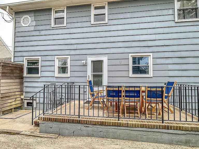 108 S Newark Ave — Photo 3