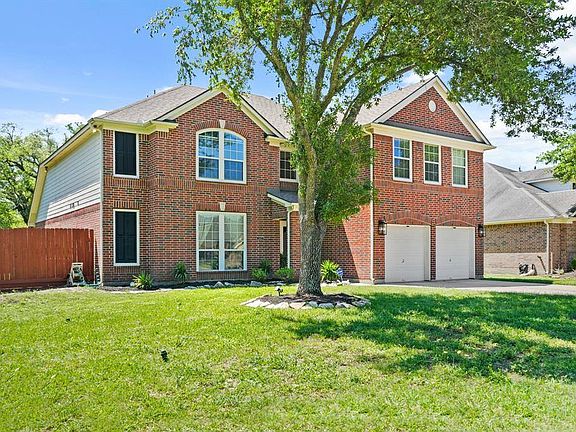 3rd image of 2403 Shadow Oaks Dr