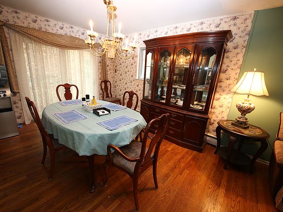 2nd image of 16 Woodland Blvd