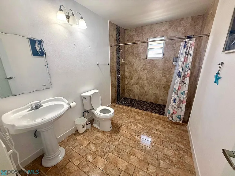 154 Jobos — Photo 6