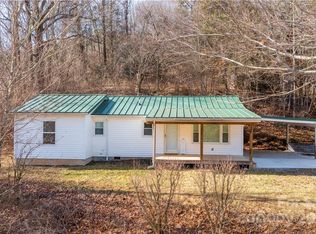 67 Hillside Dr, Spruce Pine, NC 28777