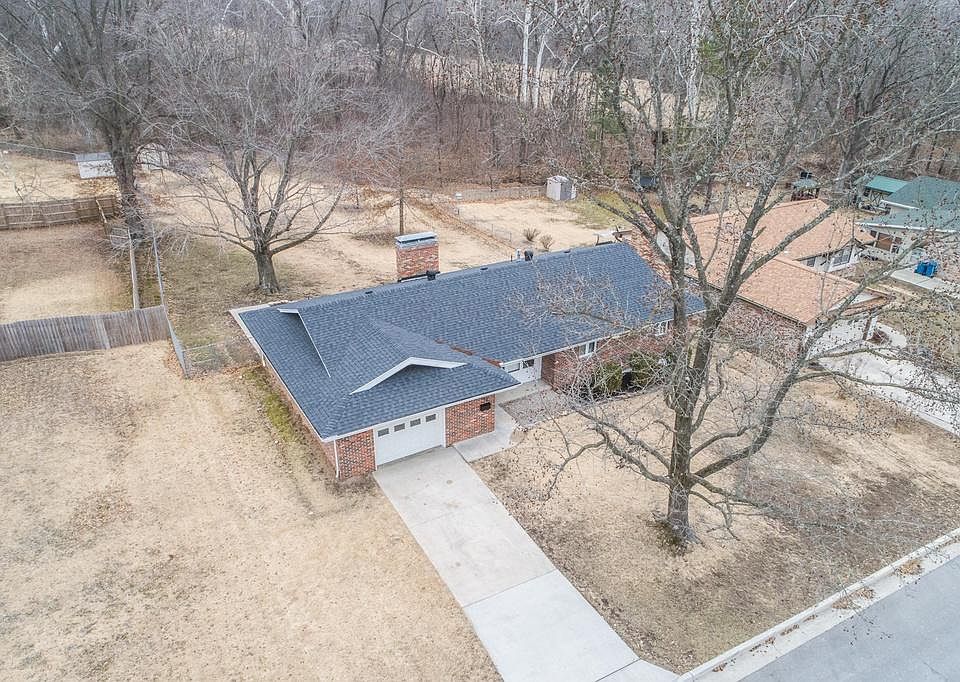 1st image of 642 Belmont Dr