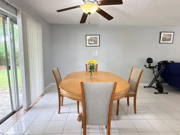 22652 SW 64th Way, Boca Raton, FL 33428