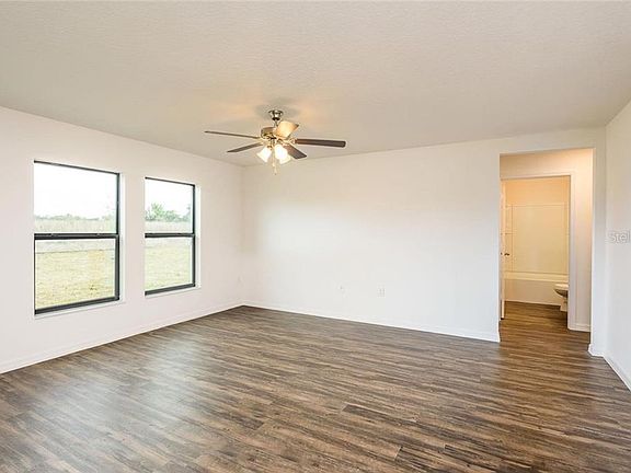 3rd image of 35917 Joewood Ave