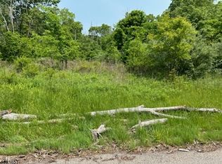 108 Oak Grove Rd, Flemington, NJ 08822