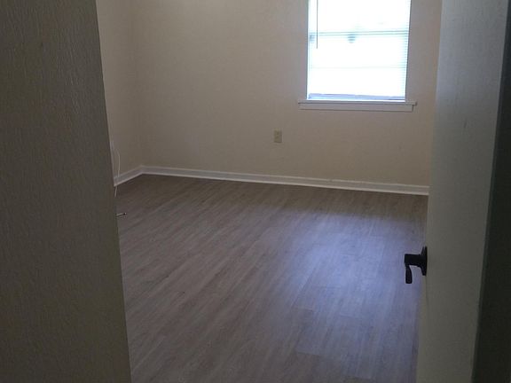 3rd image of 8821 Elm Grove Garden Dr