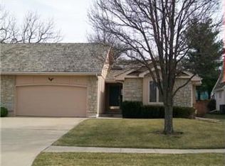 409 NW Timberbrooke Dr, Lees Summit, MO 64081