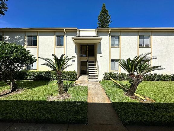 4th image of 135 Cypress Ct #1