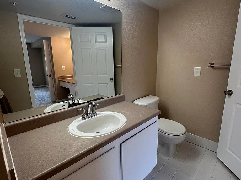 141 SW Palm Dr #202 — Photo 23