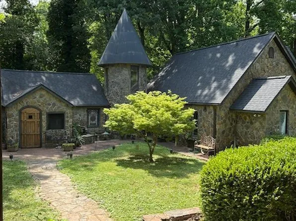 341 N Oak St, Statesville, NC 28677