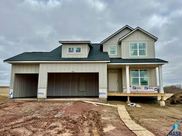 3012 S Copper Creek Ave, Sioux Falls, SD 57110