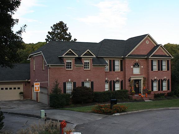 2nd image of 10202 Castlebridge Ct