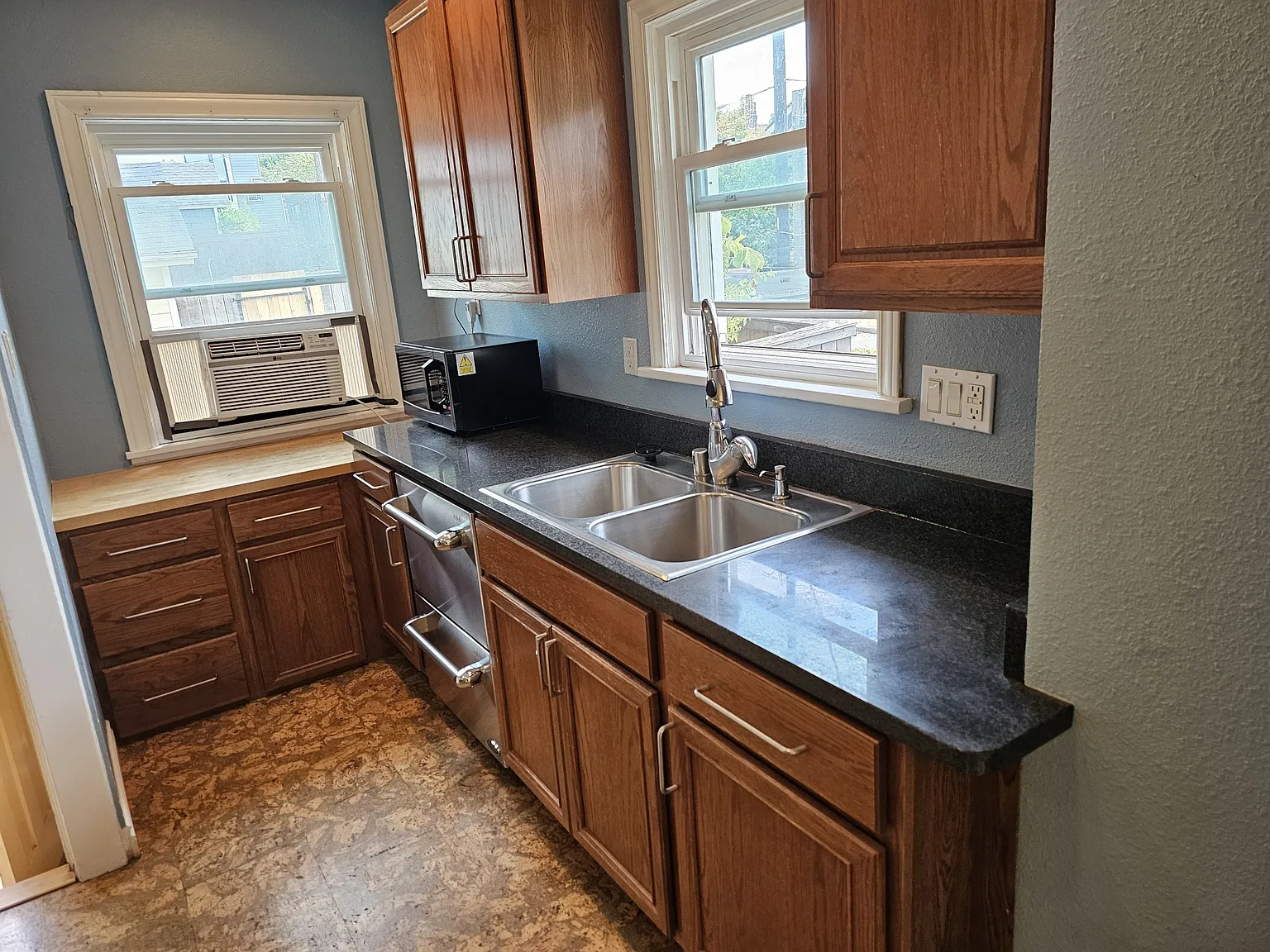 3 bed, 1700 sqft, $4,000 — Photo 4
