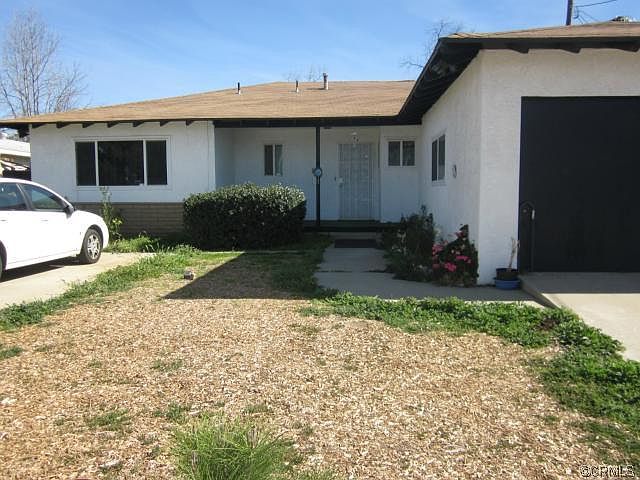 1st image of 952 Elm Ave