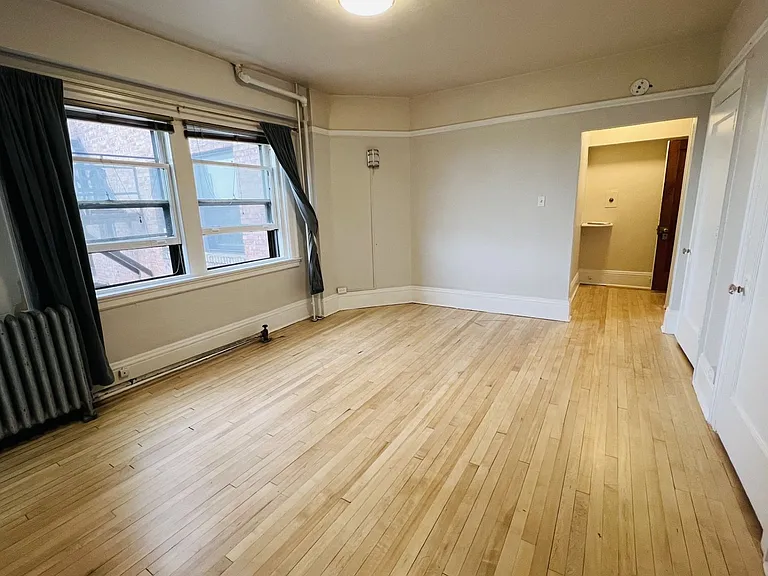 RH Blackstone — Photo 2