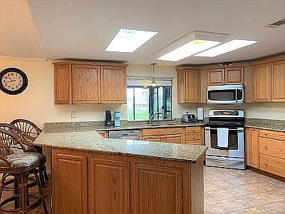 4th image of 1121 Tequesta Dr