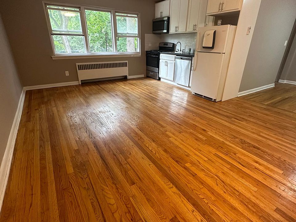 1st image of 212 Broad Ave #6