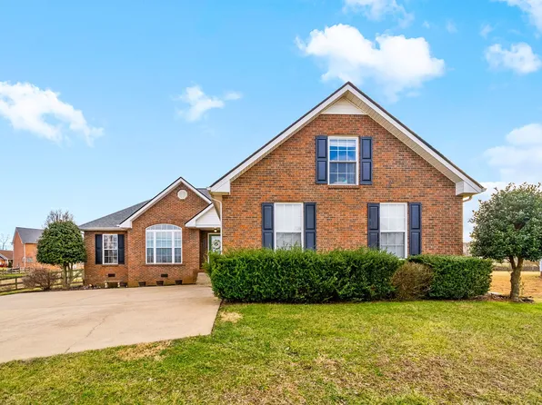 1118 Lucas Wayne Dr, Clarksville, TN 37043