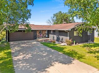 237 Park Ln, Clintonville, WI 54929
