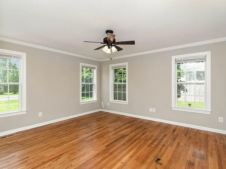 605 Brighton Rd — Photo 14