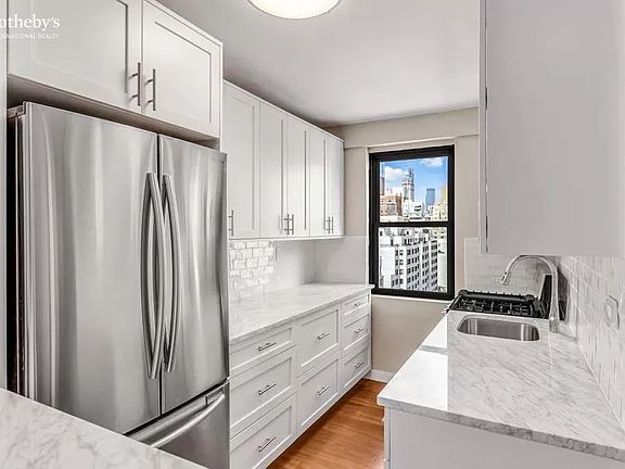 5th image of 301 E 63rd St APT 16F