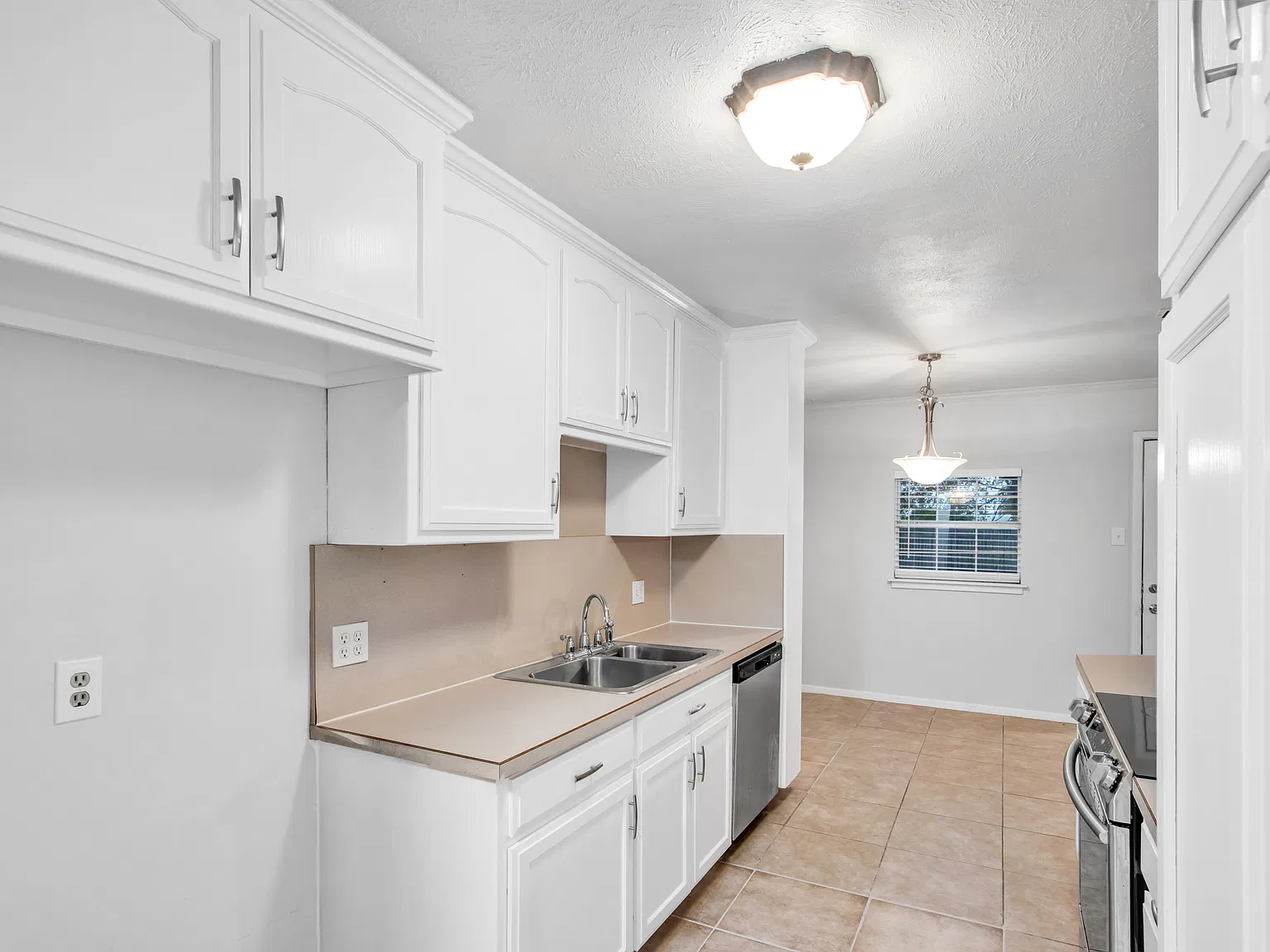 4 bed, 1770 sqft, $2,000 — Photo 4