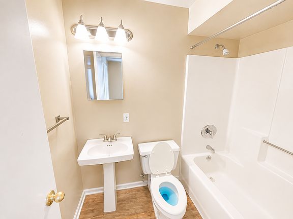 4th image of 505 S 16th St APT 801