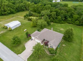 1625 N Hemlock Ridge Rd, Rocheport, MO 65279