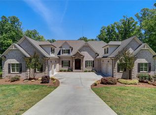 7104 Lake Henson Dr, Summerfield, NC 27358