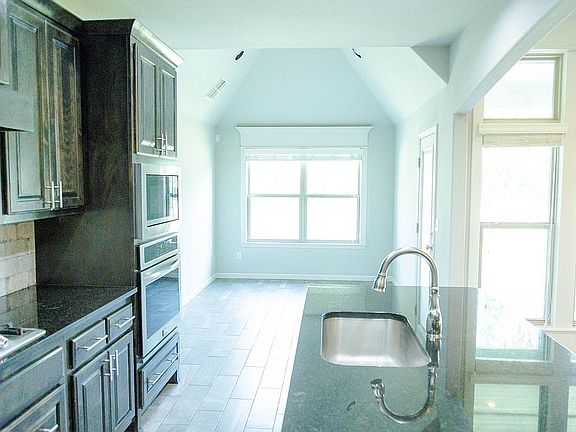 5th image of 2659 N 17th St