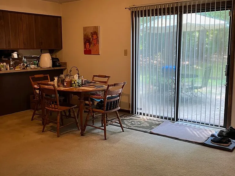 4852 Rosewell Dr — Photo 24