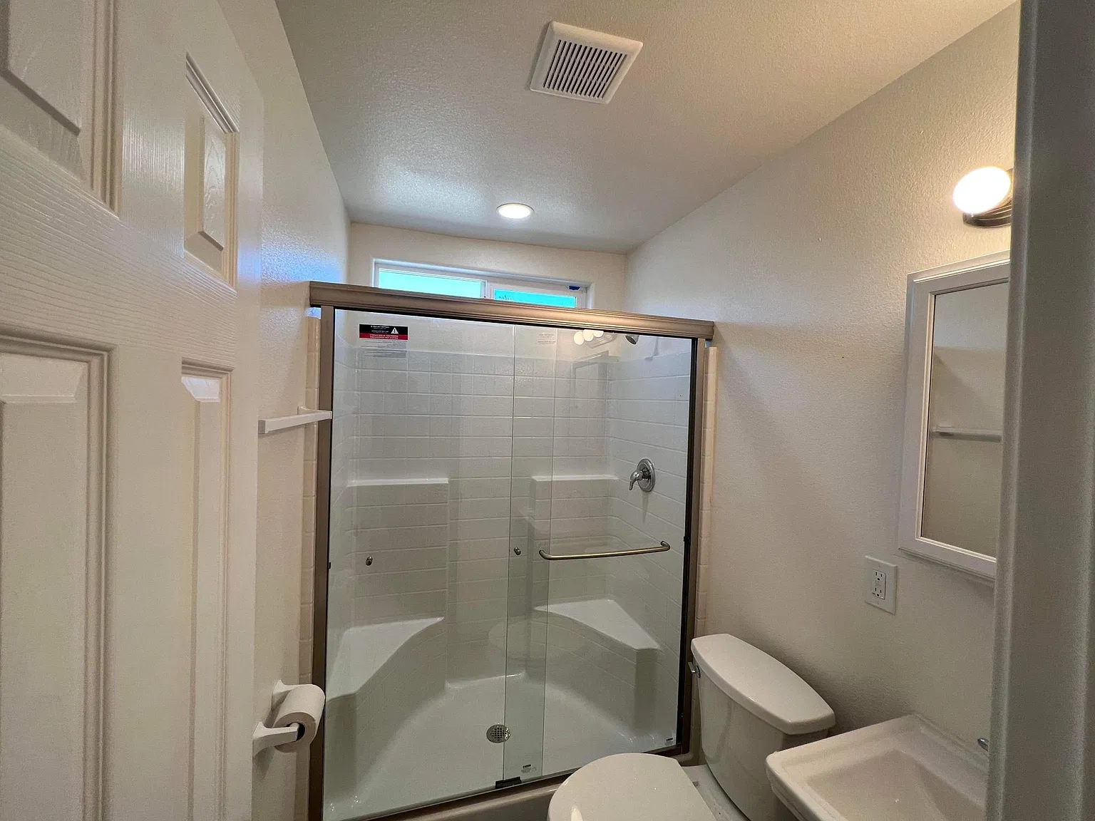 2 bed, 750 sqft, $1,300 — Photo 3