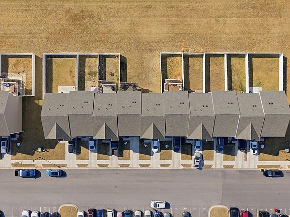 3rd image of 125 Carnes Way