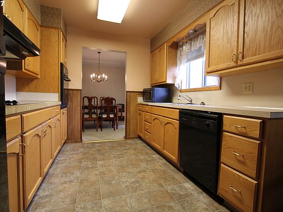 5th image of 4705 NE Work Ave