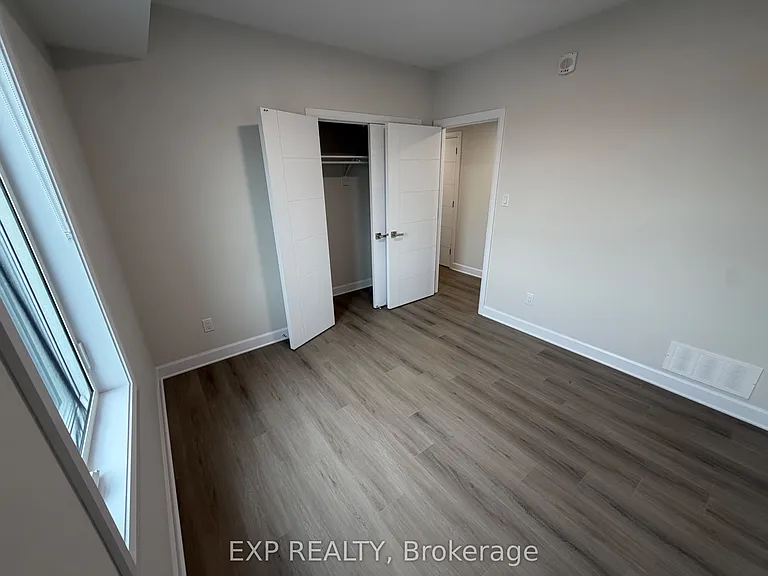 258 Montfort St — Photo 17