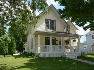 311 Franklin St, Oconomowoc, WI 53066