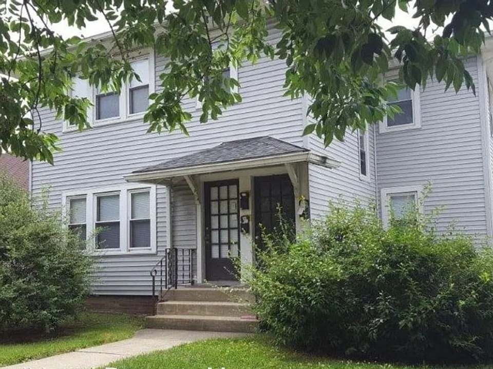 203-205 W Stadium Ave