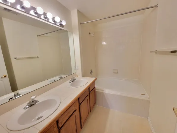3650 Strawberry Field Grv APT G, Colorado Springs, CO 80906
