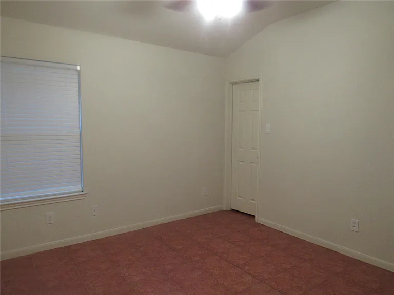 2611 Colony Haven Cir — Photo 10