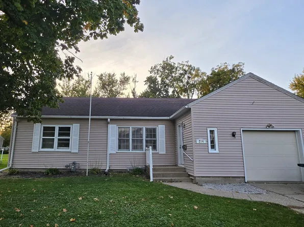 214 S 1st St, Ogden, IA 50212