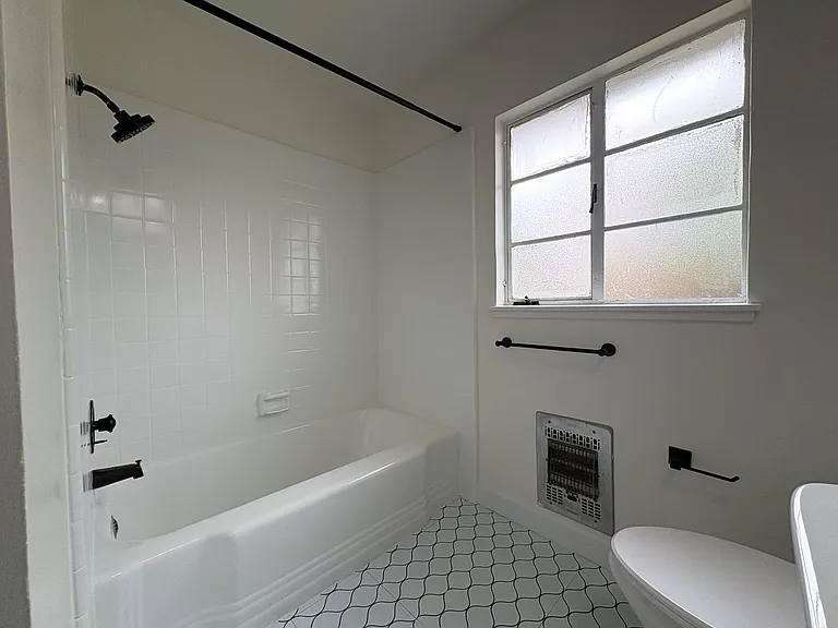 1023 Embarcadero Rd — Photo 16