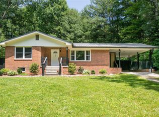 164 Glenwood Rd, Hendersonville, NC 28791