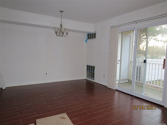 3rd image of 346 Artist Lake Dr #346