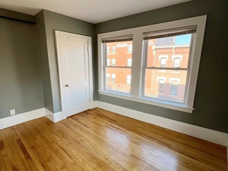 145 Main St — Photo 8