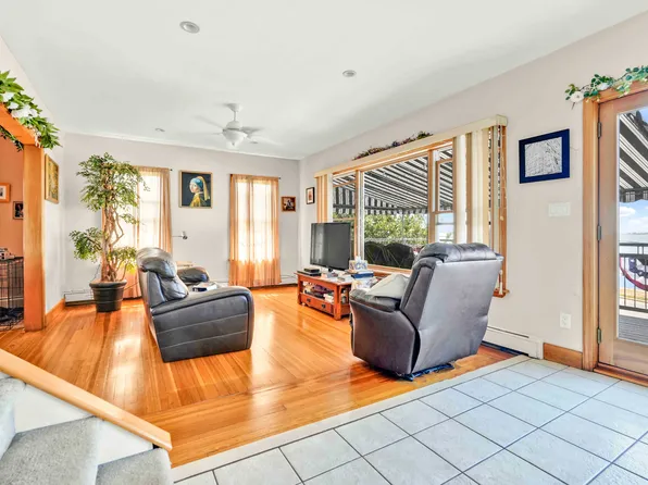 118-07 Beach Channel Drive image 13 of 28